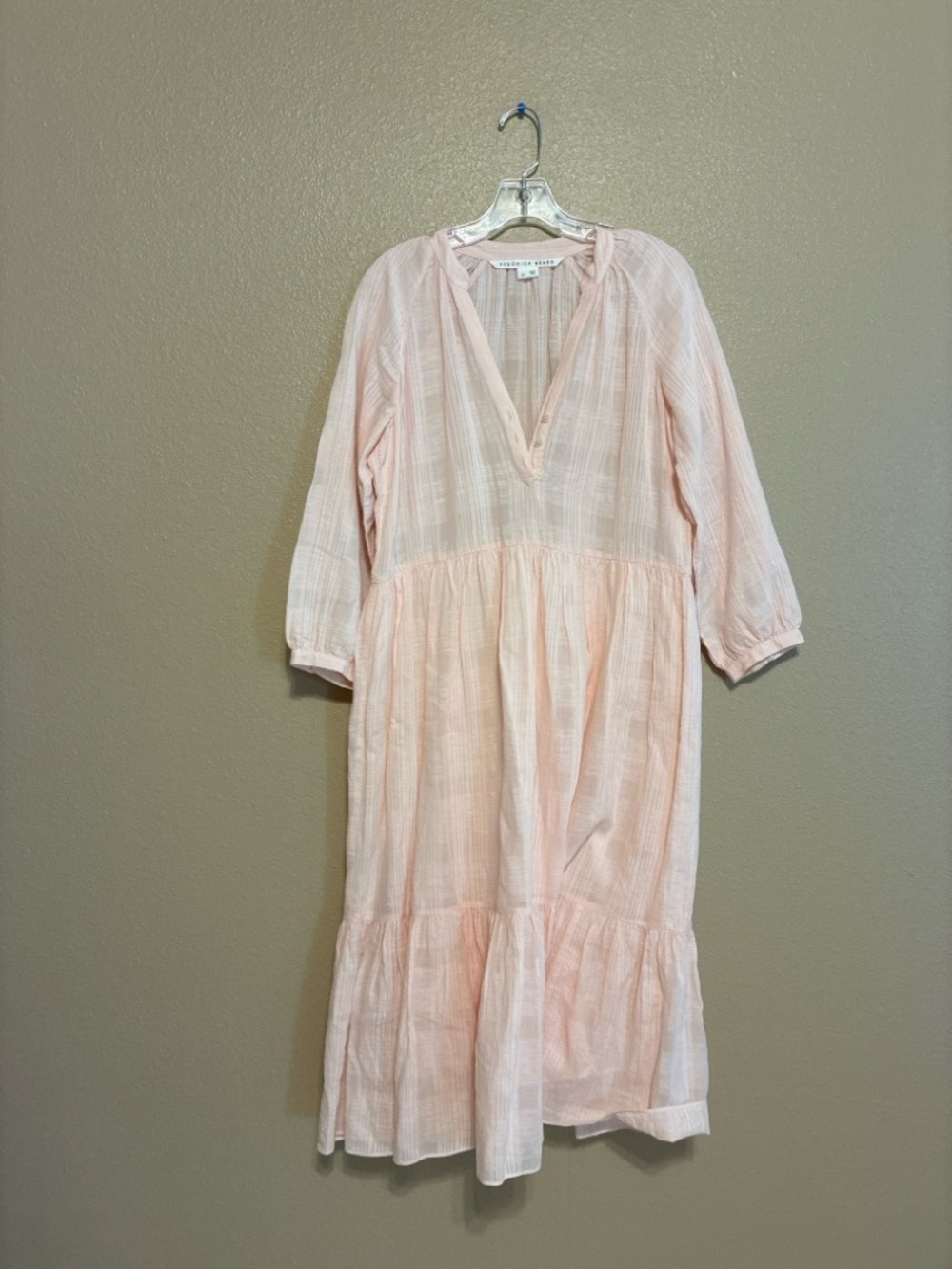 Veronica Beard Blush Pink V-Neck Tiered Midi Dress - Picture 4 of 9
